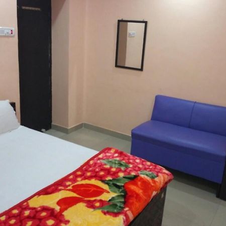Hotel Atithi Galaxy Kanpur Exterior photo