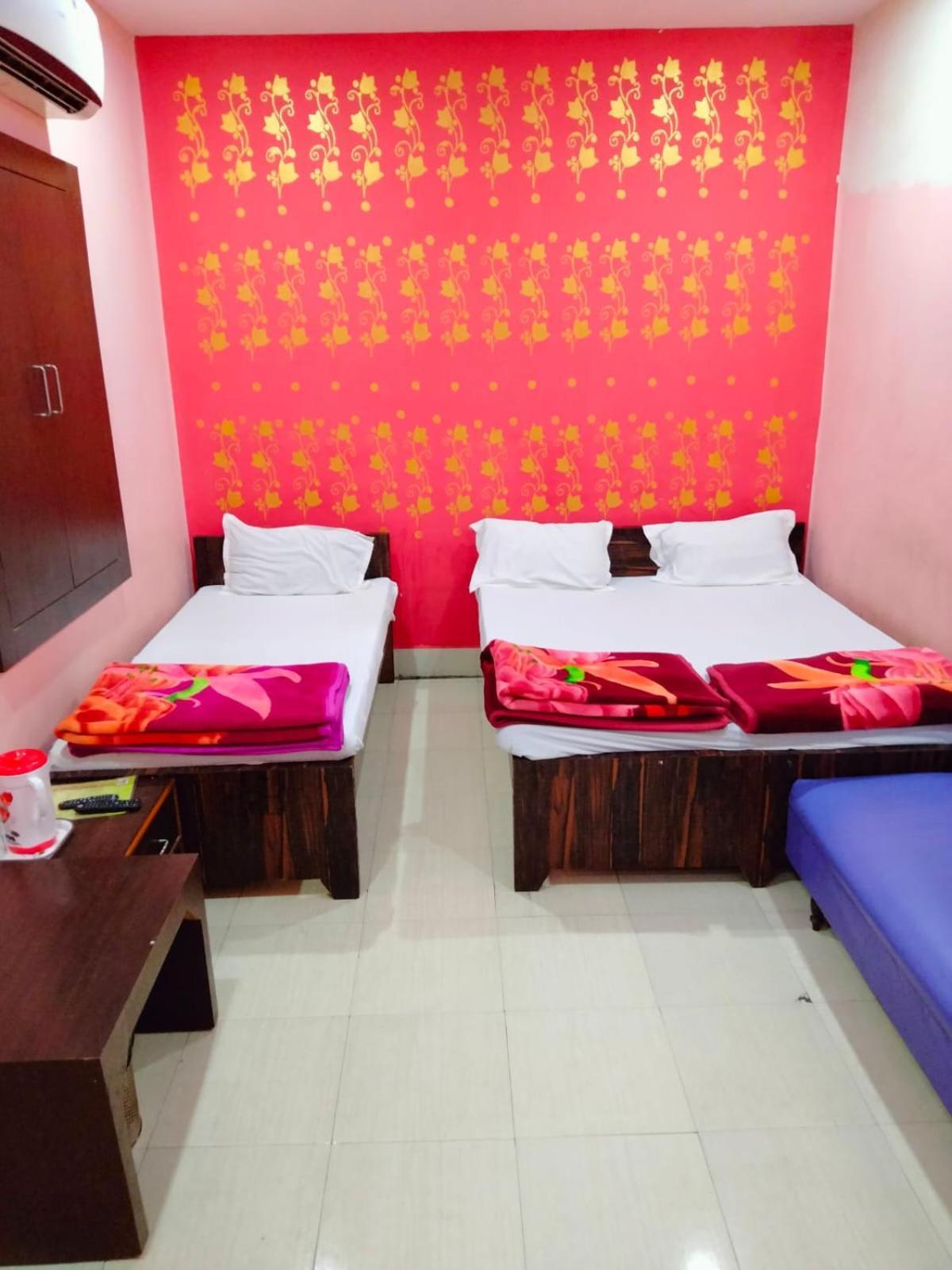 Hotel Atithi Galaxy Kanpur Exterior photo