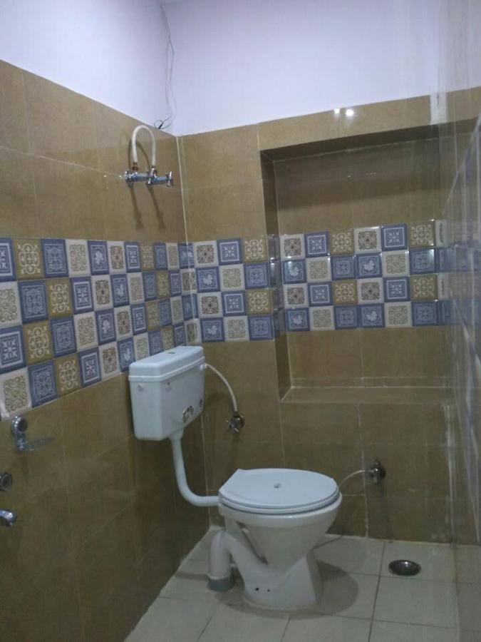 Hotel Atithi Galaxy Kanpur Exterior photo