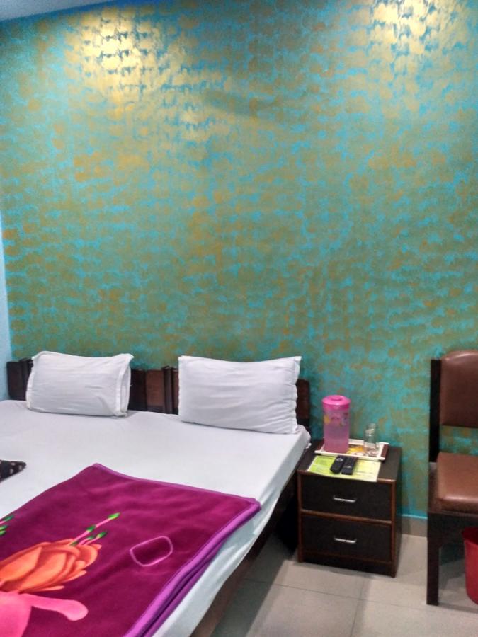 Hotel Atithi Galaxy Kanpur Exterior photo